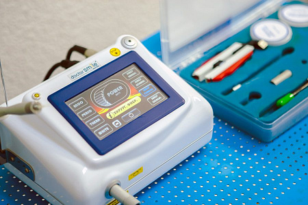 DOCTOR SMILE Simpler - стоматологический диодный лазер 